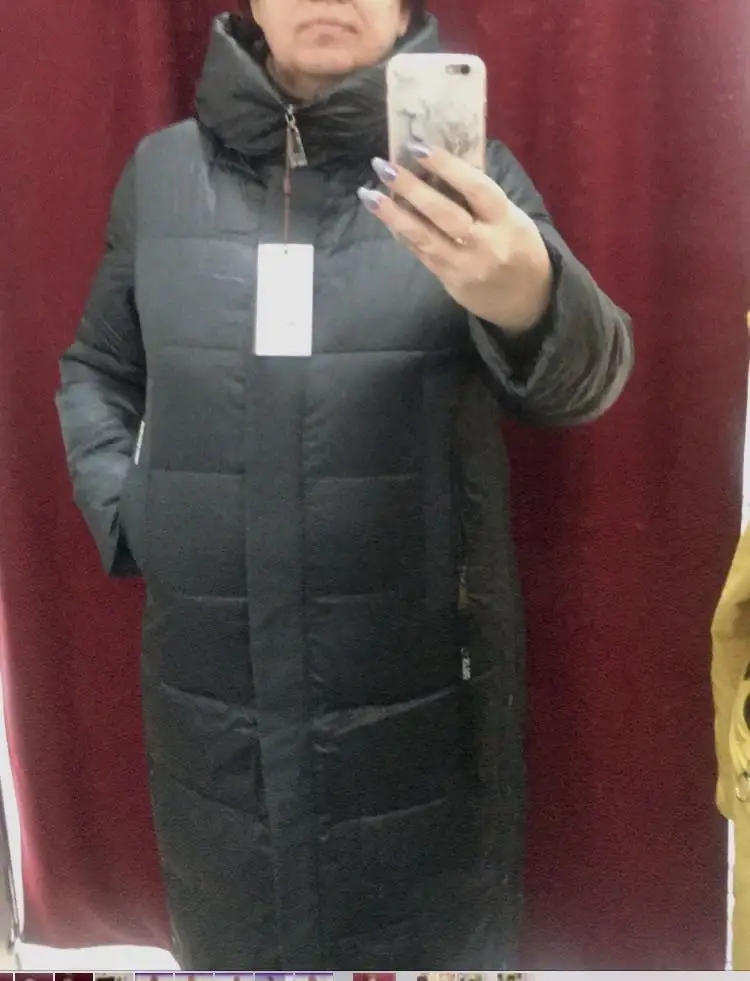 Пуховик шикарный!!!Пошит очень качественно.Идёт в размер.Мой рост 174,мне ниже колена примерно на 15см.  По поводу цвета:зелёный слегка заметен.Как по мне ,это чёрный с оттенком зелёного.Брала два цвета:антрацит и зелёный.Оба красивые,но оставила зелёный,тк на размер меньше.К покупке очень рекомендую👍🏻👍🏻👍🏻