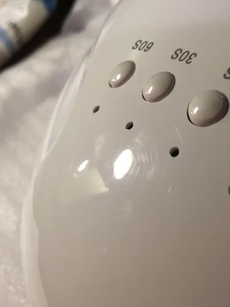 Все бы ничего, только лампа на вид не новая, вся покоцанная - ужас