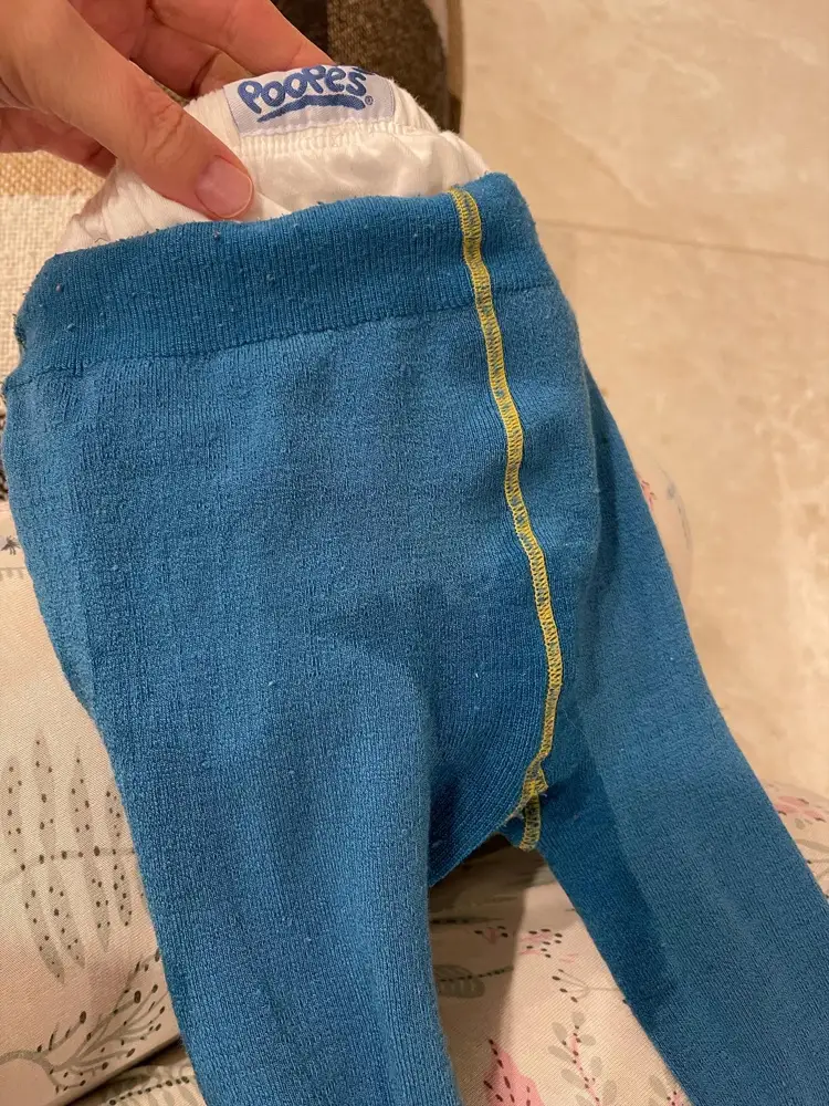 Не справились с задачей. Не удержали даже один попис. Ребёнок на прогулке оказался мокрым.