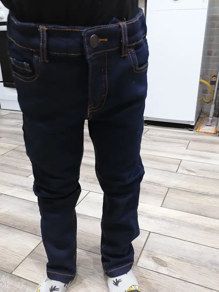 Отличные джинсы. В размер.