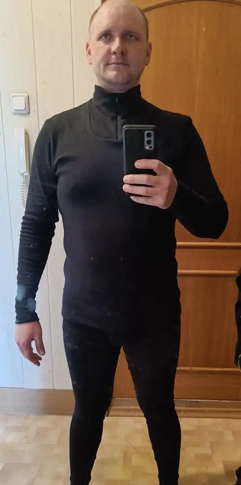 Отличный термокомплект.
Заказывал 4 варианта разных производителей с высоким воротом, выбрал этот за качество материалов и удобство.
Рекомендую!!!!