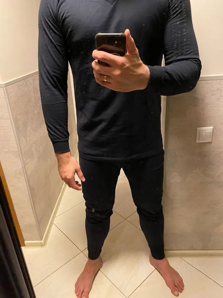 Классное термобелье, тепленькое. Купила мужу, заказала на размер побольше с учетом, что хлопок садится при стирке. Село хорошо, как раз как мы хотели под зимнюю одежду. Берите больше на 1-2 размера