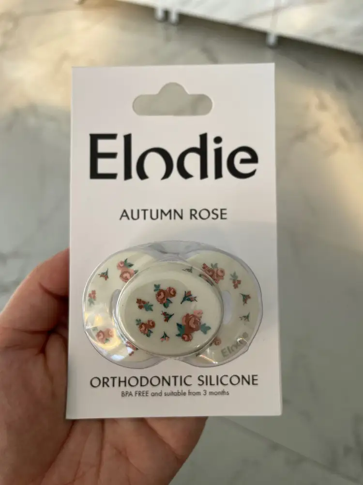 Красивая😻аккуратно упакована.