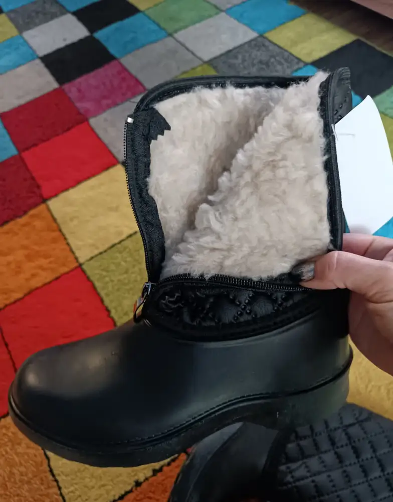 Спасибо! Взяли для дома👍 со скидкой обошлись 500 с чем то 👌хороши будут в слякоть