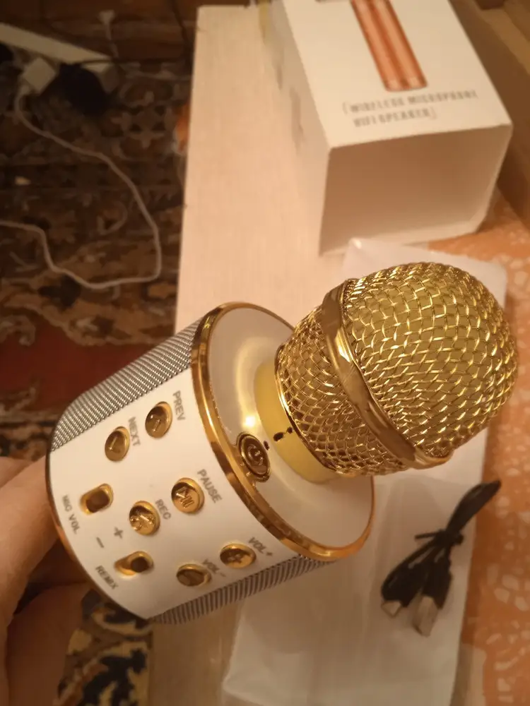 Микрофон пришёл быстро без видимых повреждений, работает только как колонка, а как микрофон не работает и ещё нет второго кабеля ☹️