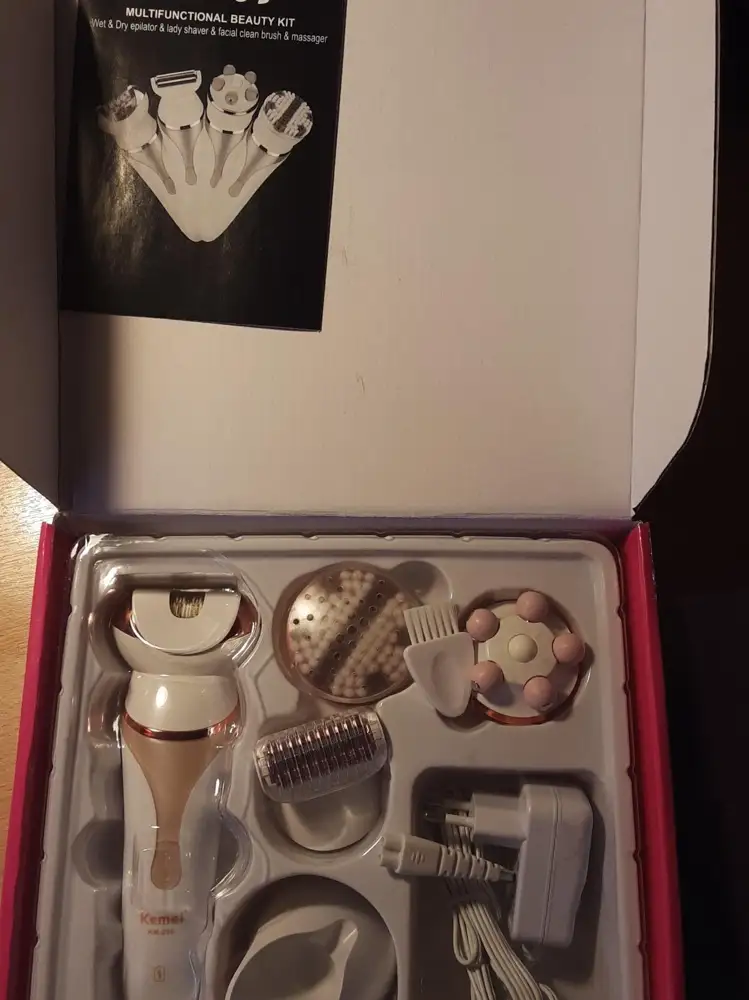 Эпилятор классный. В работе очень поравился. Рекомендую.