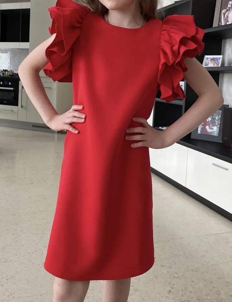 Платье очень достойное. Дочке понравилось. Про упаковку отдельное спасибо продавцу! Рекомендую