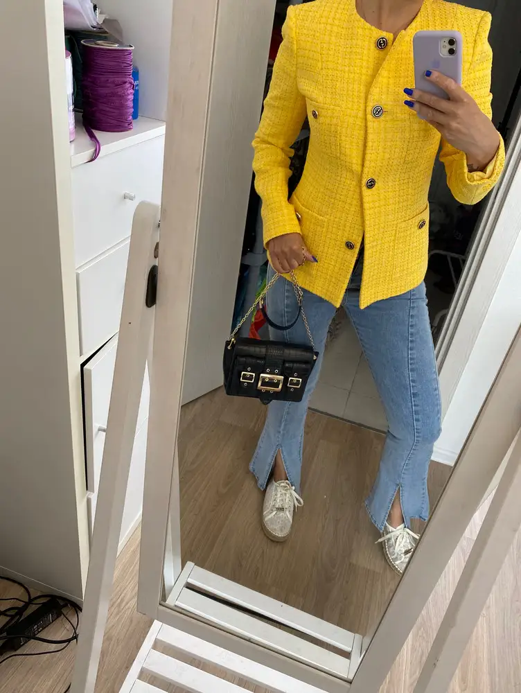 Джинсы восторг!!! Самая трендовая модель! С кроссовками и пиджаком смотрятся супер. Посадка хорошая, швы ровные. На лето-осень отличный лук!