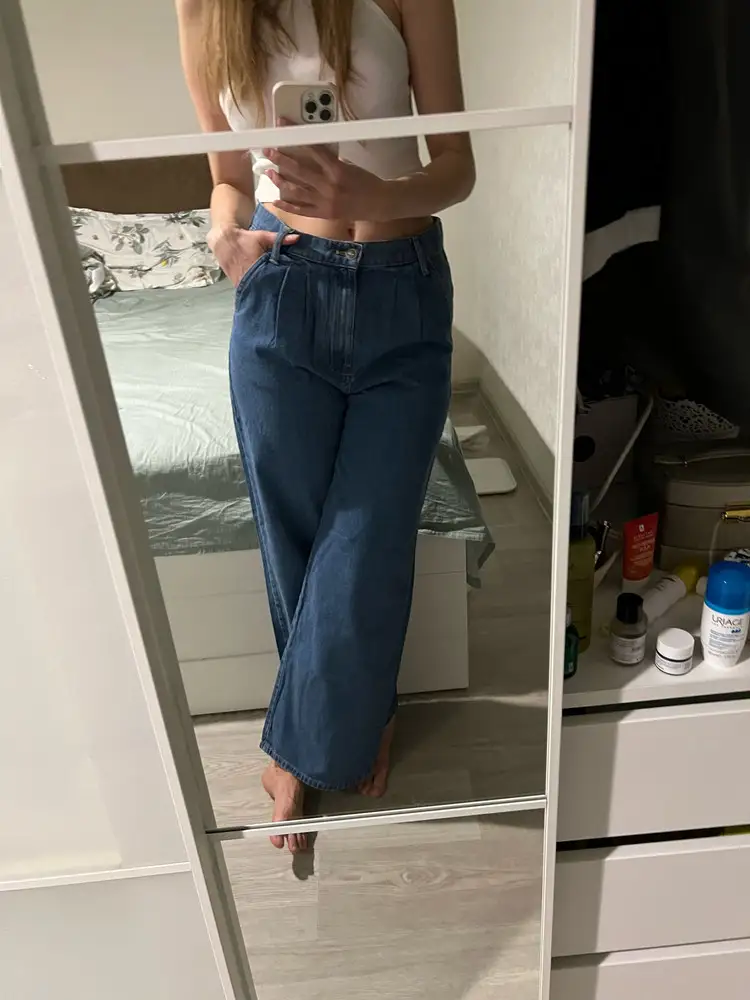 Хорошие джинсы, на мой рост 177см сложно найти джинсы - эта модель отлично подошла, размер соответствует, ткань из 100% хлопка, очень приятные