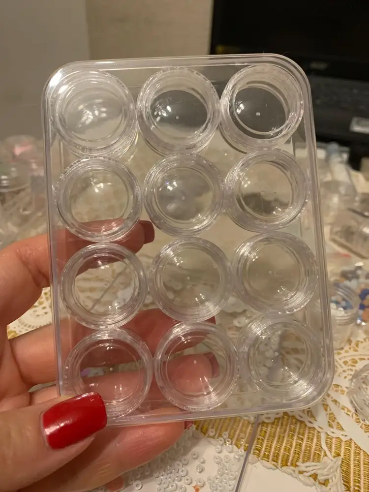 Удивительно, но пришло все в целости . Хотя, было запаковано в один слой целлофана. Рада, что без сколов и трещин. Ранее заказывала у разных продавцов, все время был брак в виде трещин или сколов. Продавца рекомендую