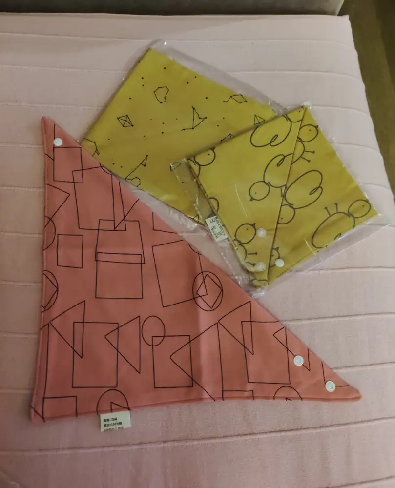 Плотные, приятные на ощупь. Всё ровное и аккуратное. Спасибо!