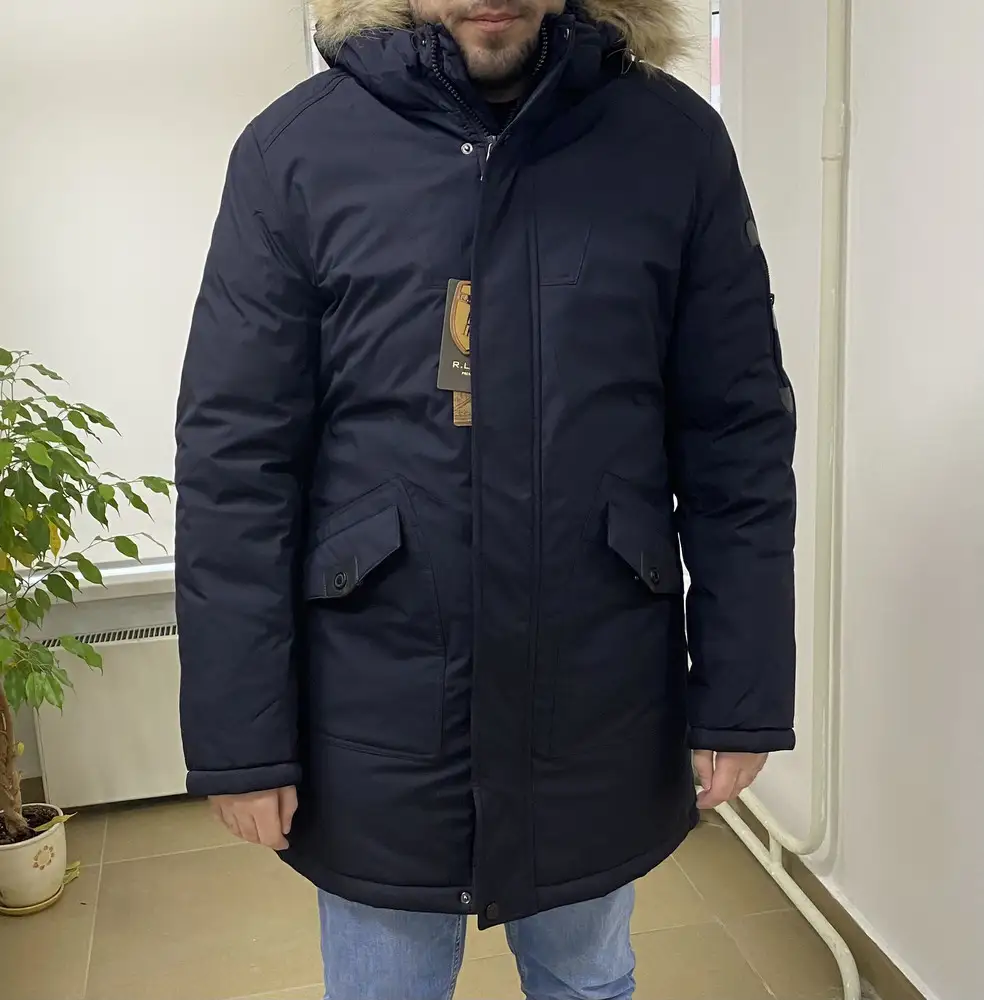 Пуховик отличный , качественный , тёплый , стильный. Муж в восторге)