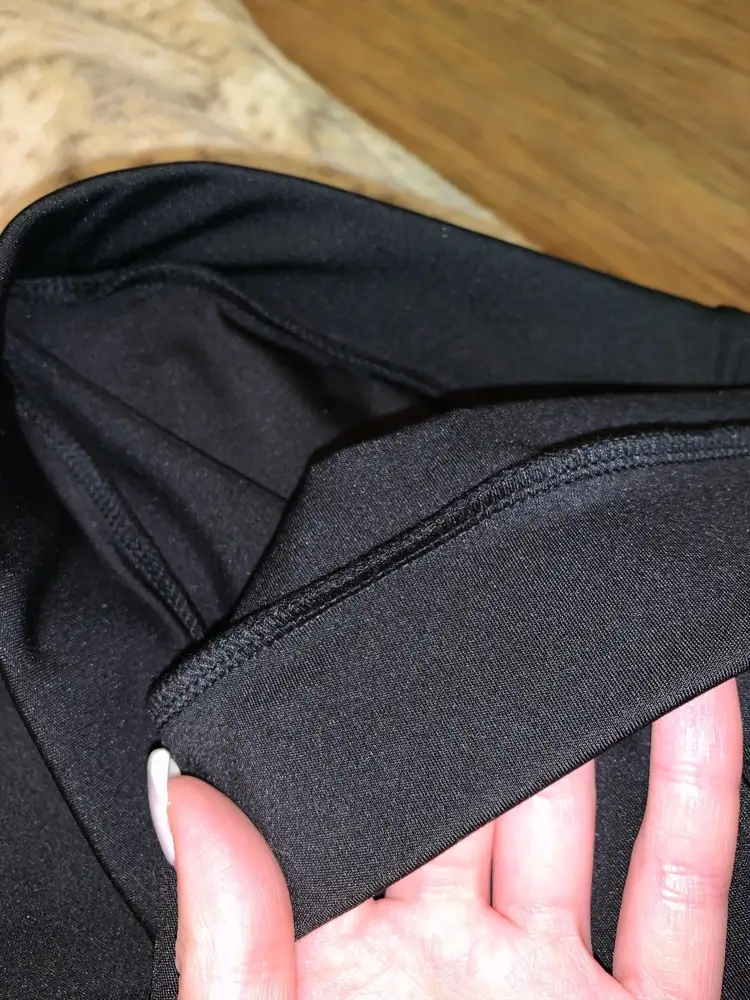 Велосипедки просто супер😍Качество класс,все швы аккуратные,сели отлично!!! А в упаковке была очень милая открытка от бренда😋Спасибо большое❤️