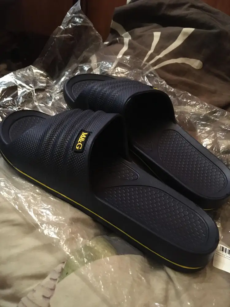 Качество хорошее! Сняла звезду, за то , что прислали- не тот цвет. Заказала чёрные, а пришли синие, хотя на ценнике стоит- чёрно жёлтые.Похоже упаковщики- страдают- дальтонизмом!