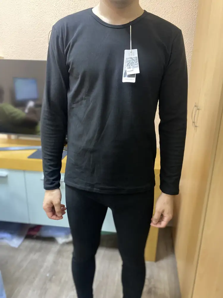 Купила мужу на день рождения, чтобы носил зимой , да даже осенью. Все понравилось, качество отличное. Мы довольны