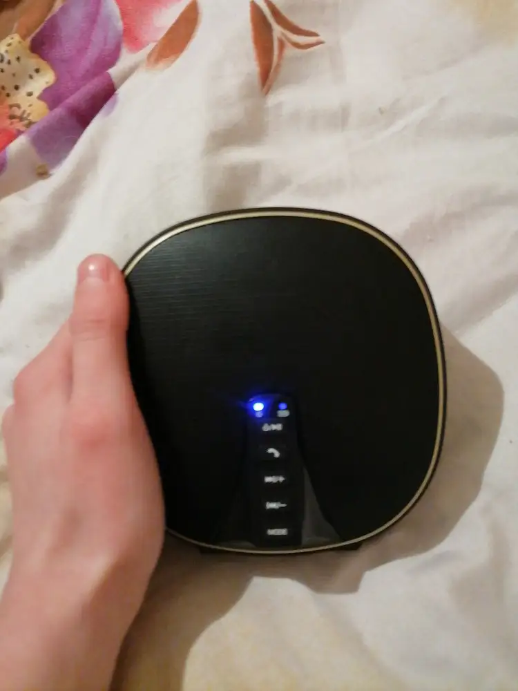 Колонка огонь 🔥😍
Всё работает отлично, хороший звук, бас кайфовый)
Всем советую😎😉