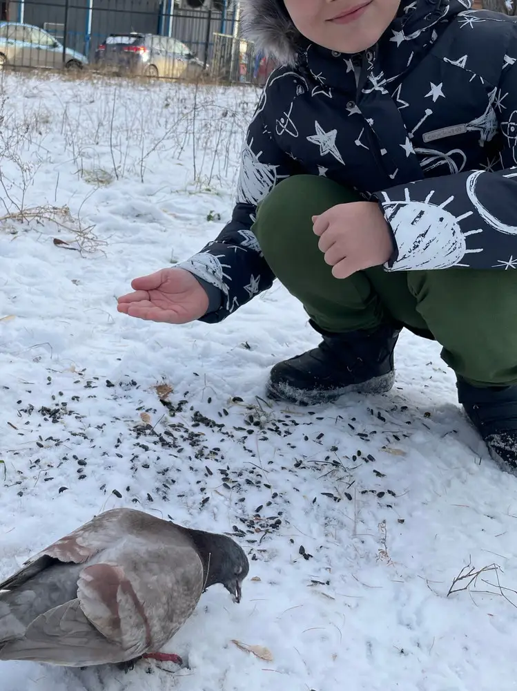 Отличная и стильная вещь! Носим уже месяц. Без нареканий. Пошив качественный, фурнитура крепкая, стирку переносит хорошо.