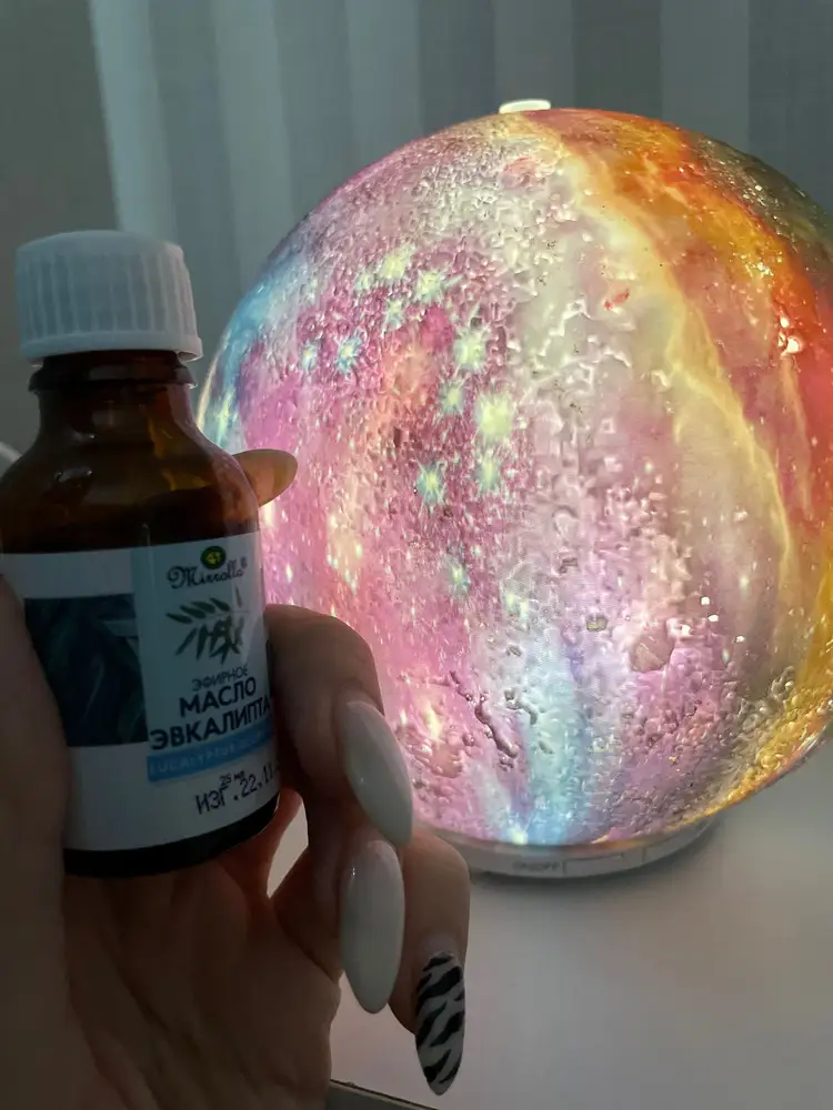 Отличный светильник, у меня вопрос , масло совсем не слышу? Почему так? Работает исправно, масло эфирное добавляю