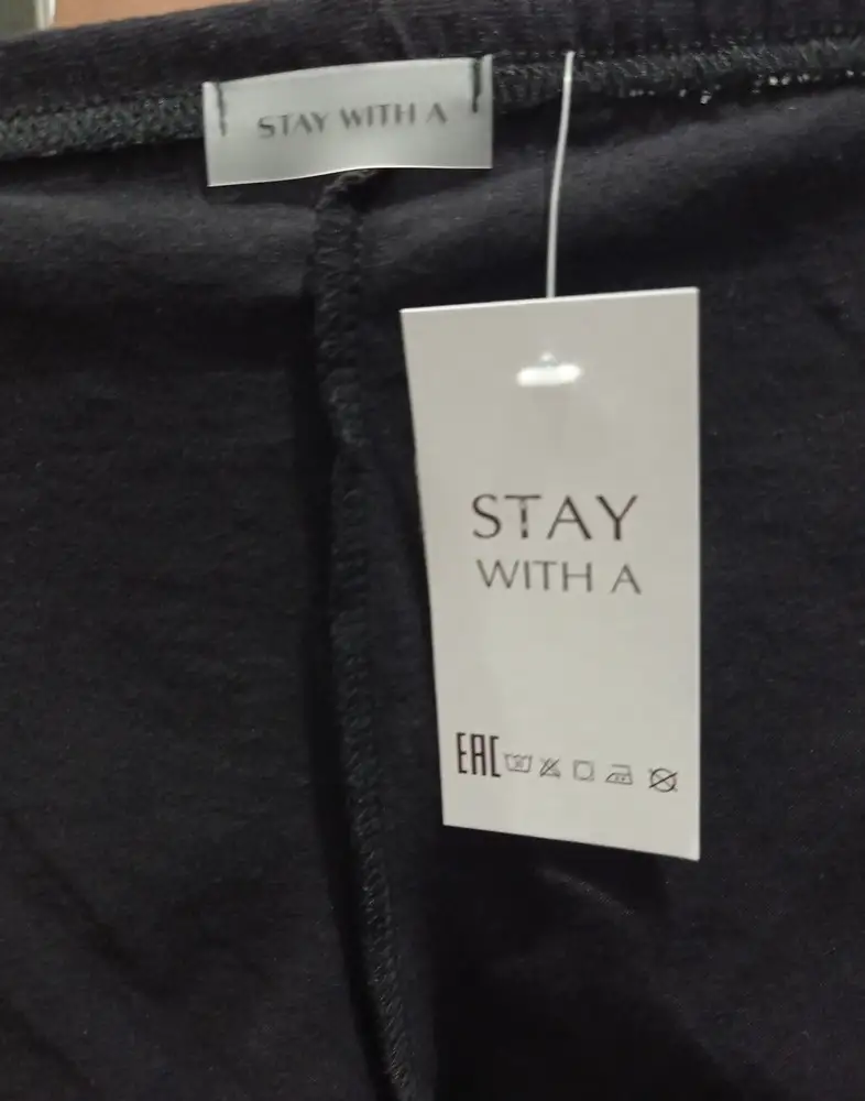 Лосины шикарные. Взяла ребёнку для занятий гимнастики. Качество огонь🔥. Швы все ровные и качественные. Цена для такого качества бомба. Рекомендую.