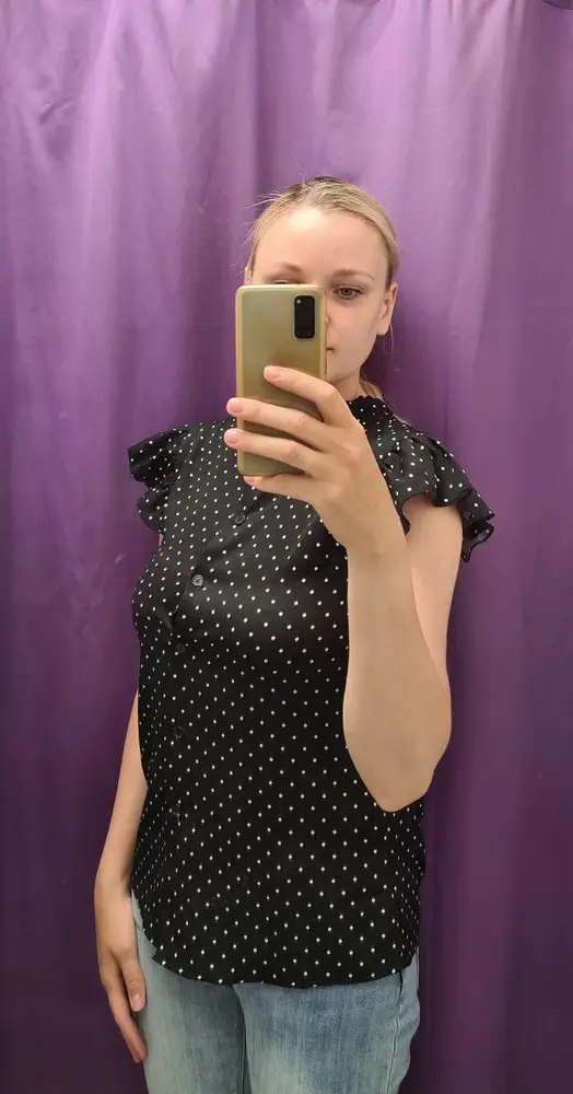 Чудесная блузка для лета! Хороший пошив, приятная ткань! Лайфхак - можно носить пуговицами спереди и сзади 👍