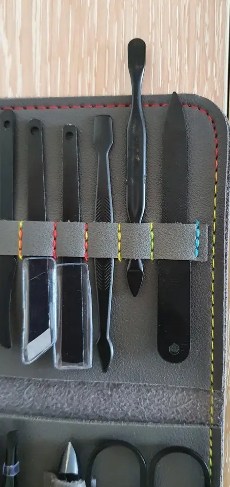 Два инструмента в плохом состоянии, пилка или с браком или б/у, на другом инструменте ржавчина. Остальные нормальные.