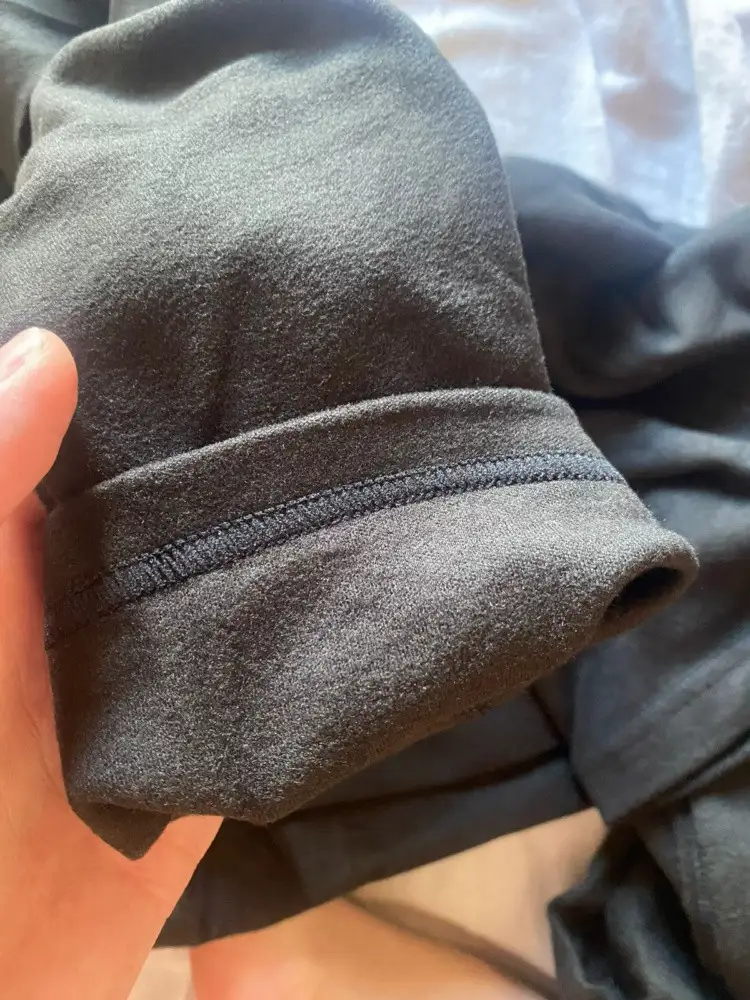 спасибо за термокомплект. Муж доволен, отлично греет, качество выполнения огонь, для такой московской холодной осени самое то. 10 из 5