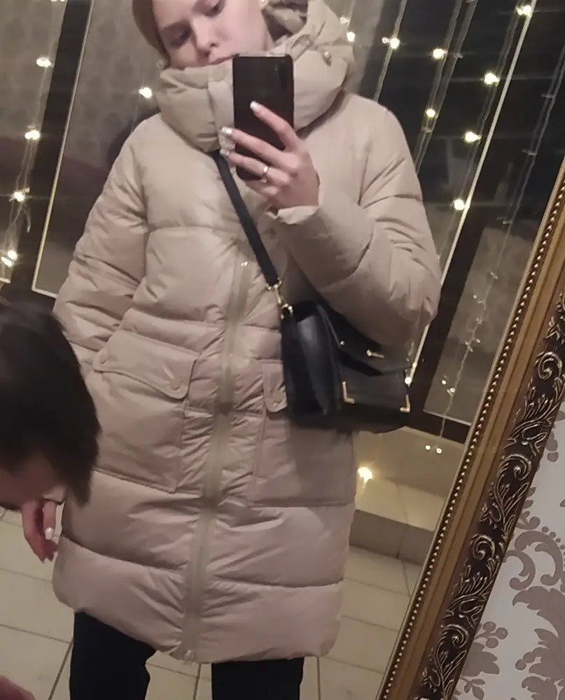 Куртка классная, но есть одно НО, цвет темнее чем на фотографии, а так в целом всё отлично, не сказала бы что куртка тонкая для зимы, для Республики Башкортостан самое то 
Рекомендую, спасибо за товар ❤