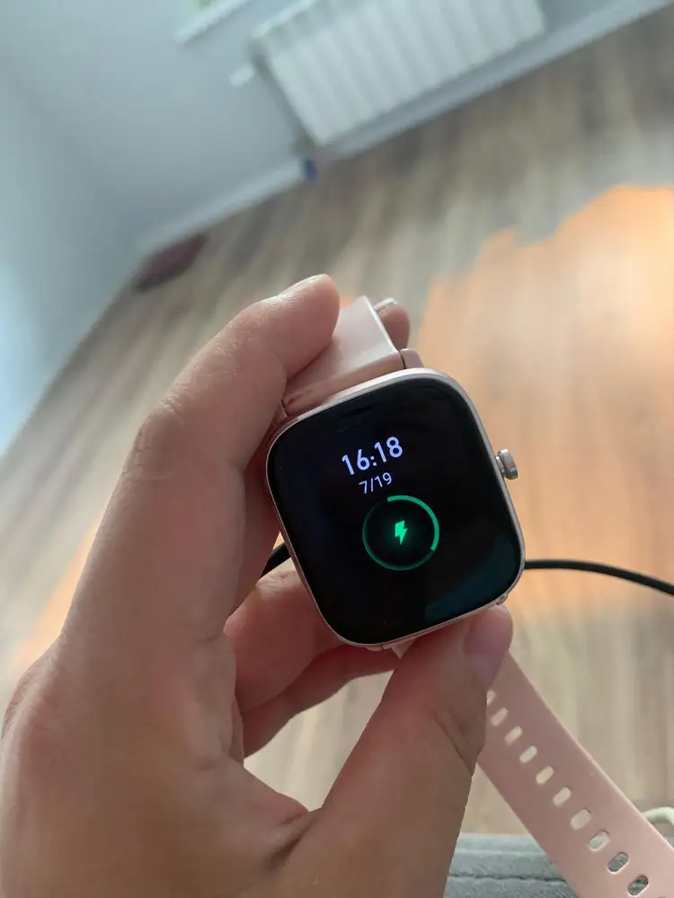 amazfit gts 2 mini, подошло , заряжает быстро 👍🏻