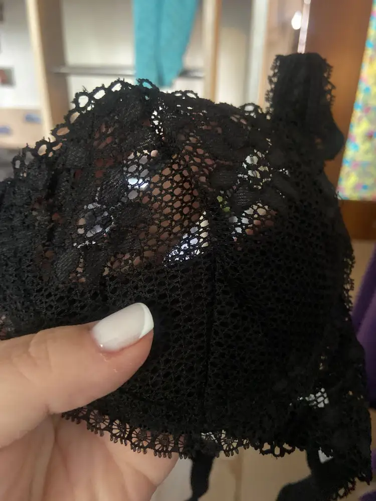 Лифчик хороший, немного грубоватые кружева, но дочке понравился, идёт в размер