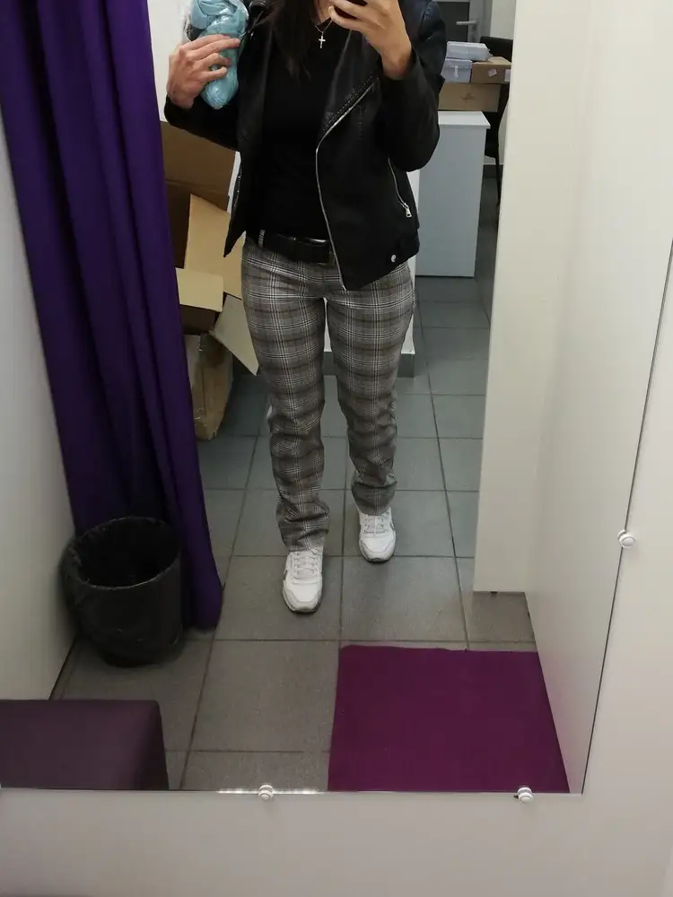 То, что надо! Давно искала брюки а клетку, чтобы была низкая посадка! Идут в размер, сели отлично! Спасибо!