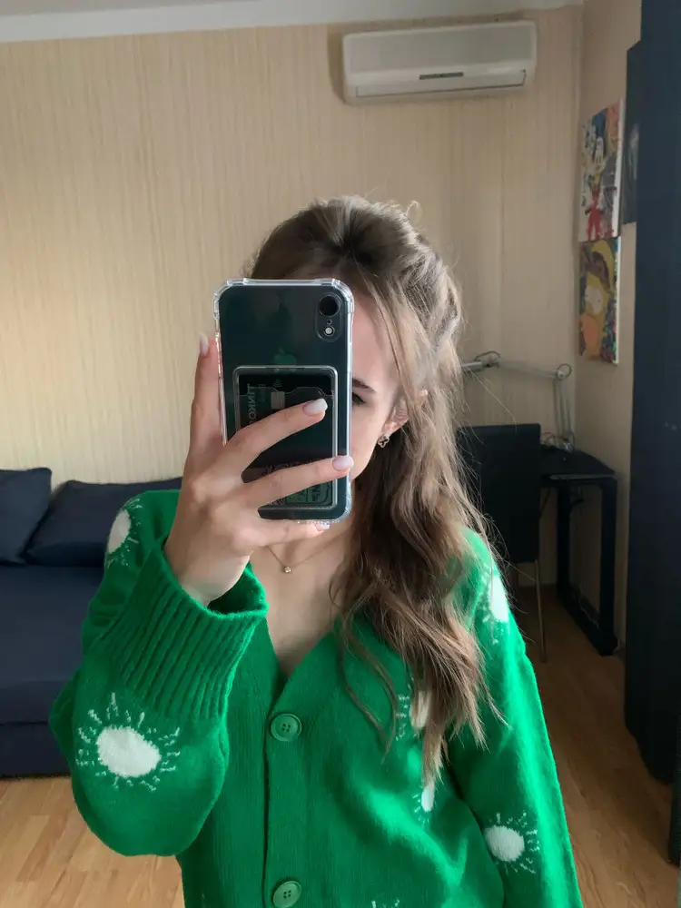 Кардиган бомба!😍😍доставка быстрая и качество кардигана на высшем уровне!😍😍😍👍🏻Советую!