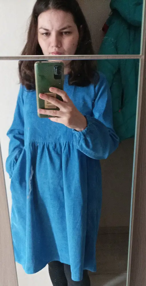 Платье как на фото супер то что и хотелось  свободное  идёт в размер рекомендую