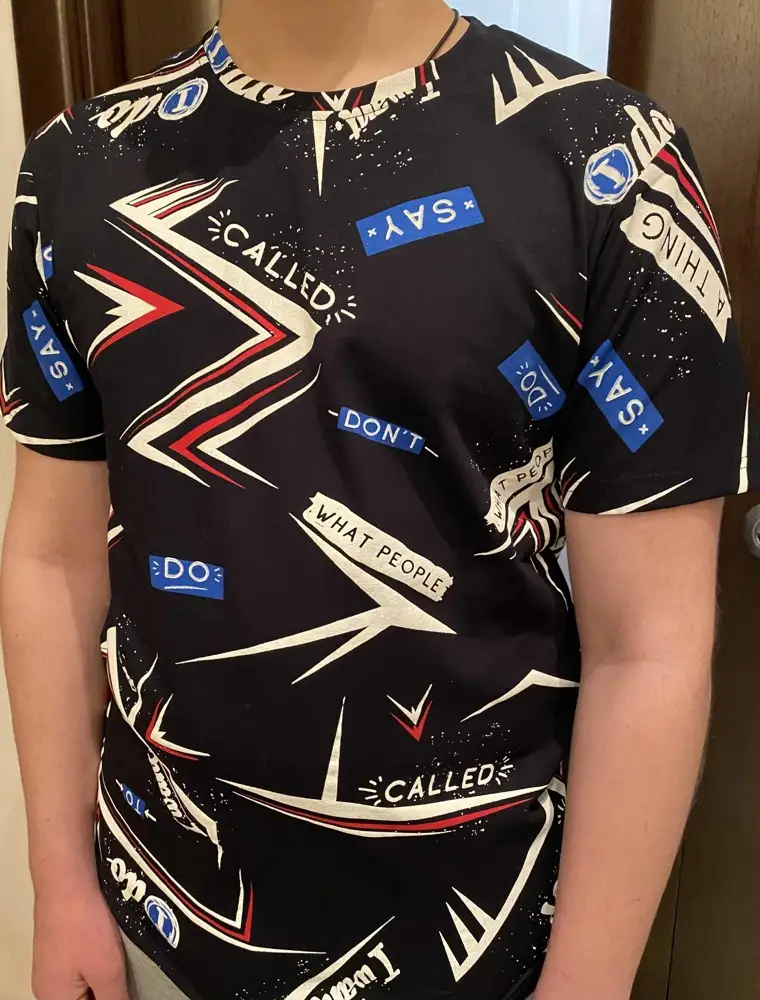 Приятно удивила) Яркая, рисунок четко прорисован. По качеству претензий нет, размеру соответствует 