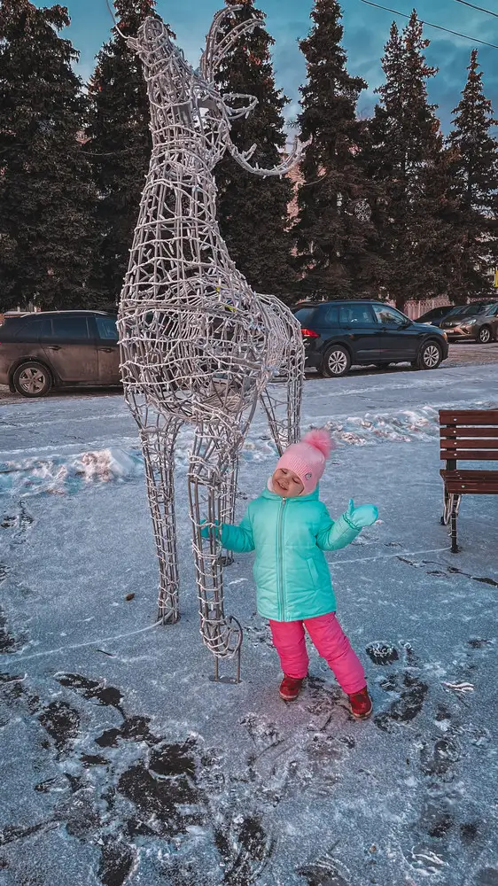 На 98-100 см взяли 110 с запасом получились ! Ходим зимой когда не сильно холодно