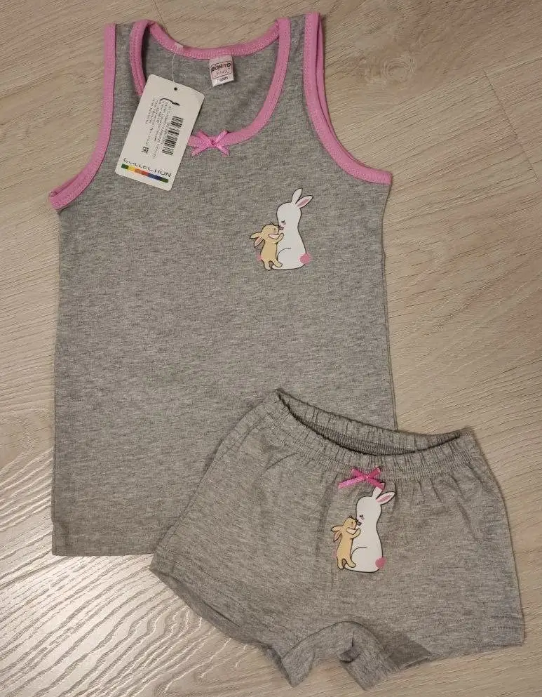 Маечка и шортики очень понравились ребёнку. Носит с удовольствием. Качество супер. Однозначно рекомендую.