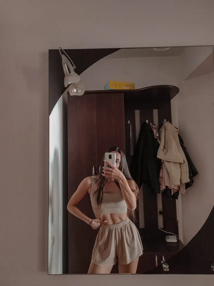 Классные шортики, лёгкие)
ОТ - 63, ОБ - 97
Сели как надо 🤍
Комфортно носить не только дома, но и на прогулку и тренировочку 🔥