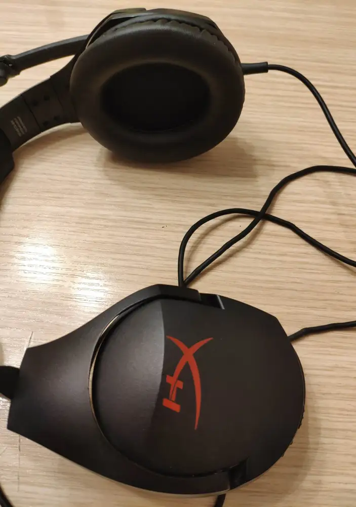 Отлично оделись на Hyperx Cloud Stinger!