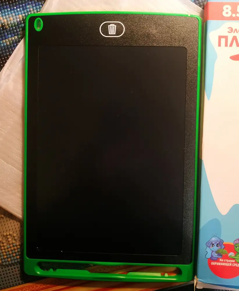 Пришел быстро. Соответствует тому, что на картинке в рекламе. Правда, пишет зелёным цветом. Отключается, что экономит батарейку. Понравился. Взяла ребенку на подарок