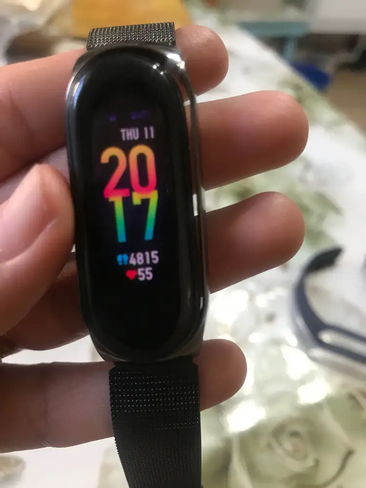 Качество хорошее на mi band5 не подошёл, большой 