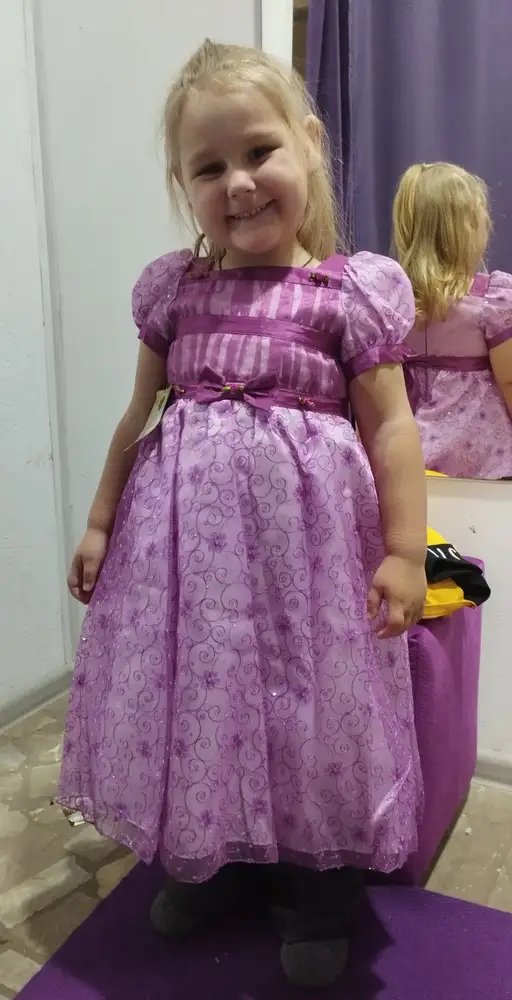 Очень хорошее платье!) рекомендую)