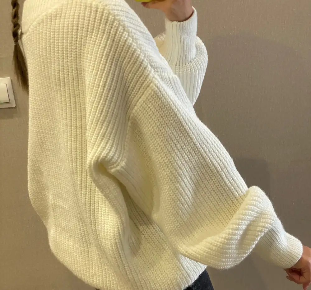 Шикарный свитер, очень приятный к телу, качество отличное!