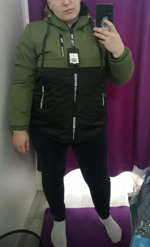 Курточка неплохая,но прошив хлипкий конечно.не для активной носки.в случае чего подклад растянется весь на волокна.ну и с моим типом фигуры конечно спорный вопрос брать/не брать.114-90-114(167см)