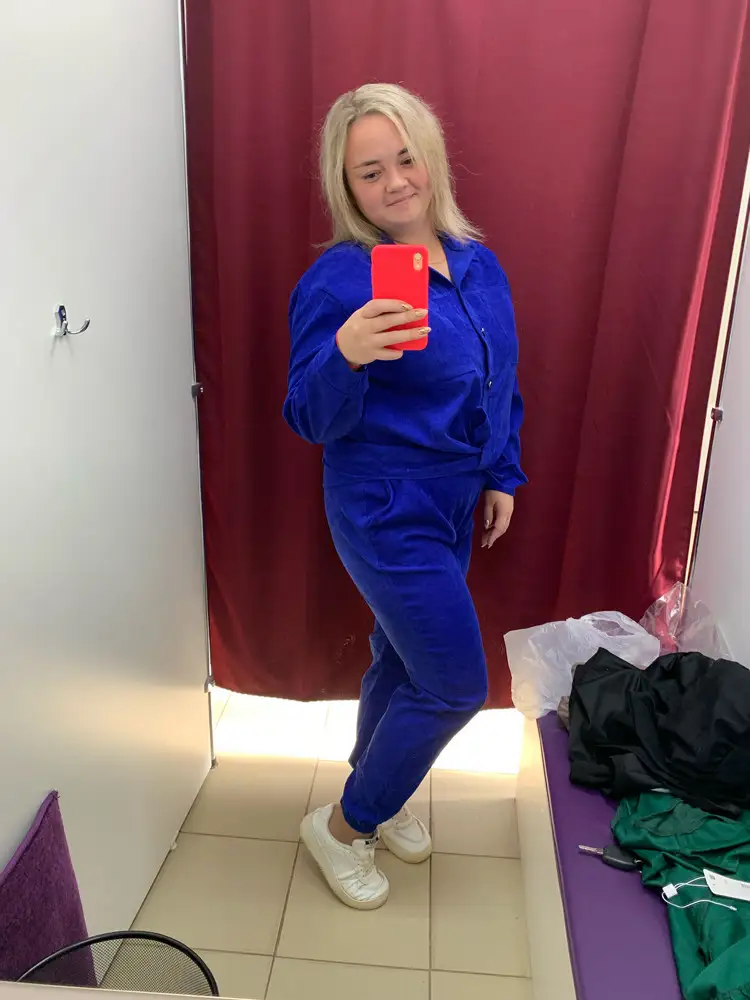 Хороший костюм,но цвет не совпадает