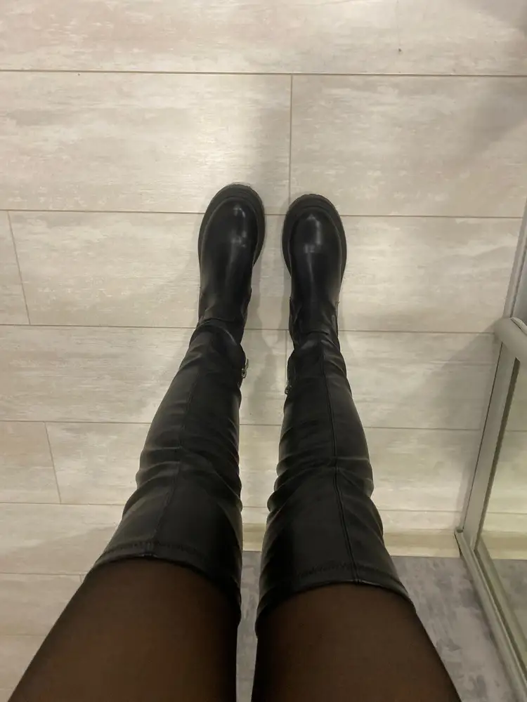 Это любовь 🥰они красивые,качественные и удобные . Идеально сели на узкую ногу