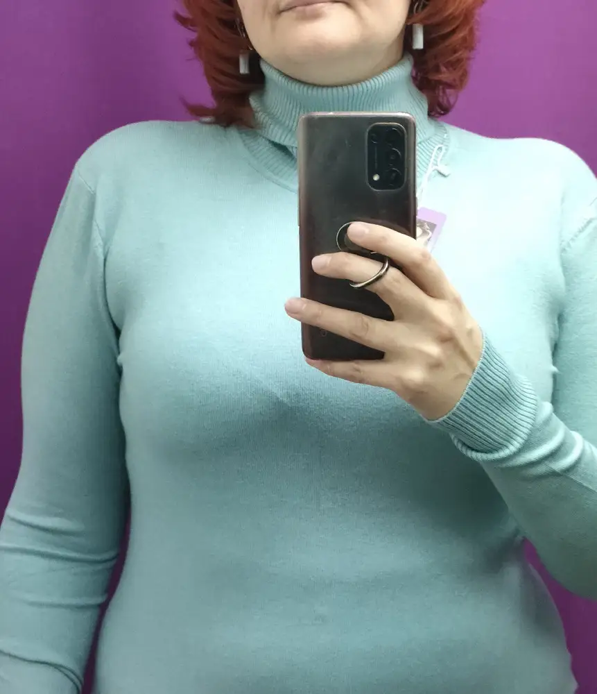 Классная водолазка!! Очень приятная к телу! Жаль пришел не тот цвет, что заказывала!)) Возврат, перезаказ.