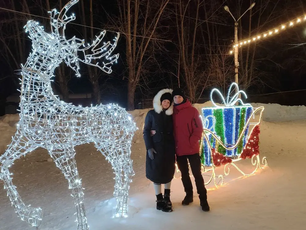 Все отлично.Швы аккуратные,все на месте.Очень теплый.Покупкой довольна.