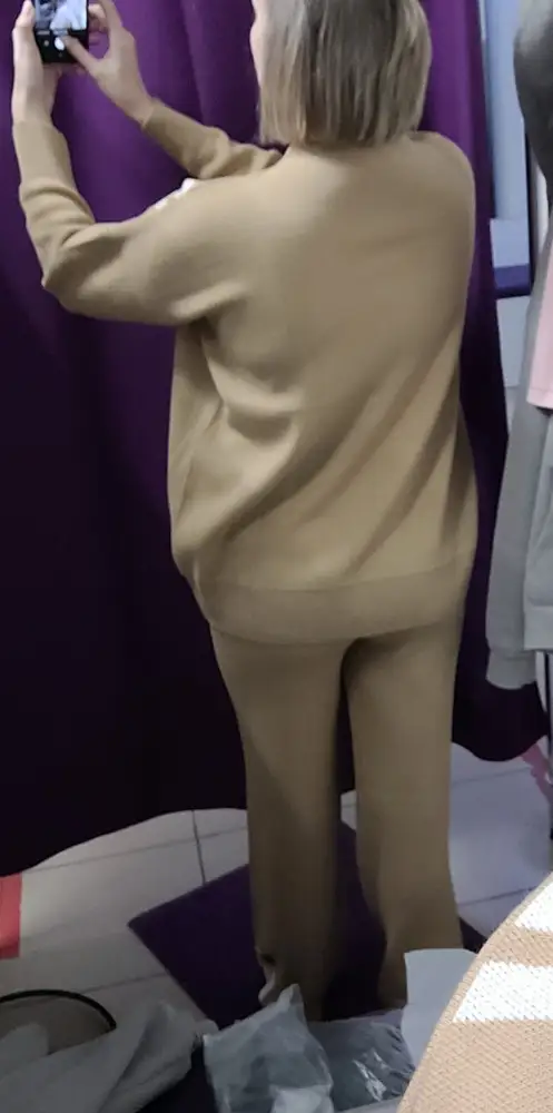 Очень понравился костюм!
На 173 несколько коротковат рукав, но не критично. Брюки длинной очень порадовали, мне очень сложно подобрать по длинне, но в этой модели все супер! Даже на каблук остаётся.
Спасибо! Планирую взять ещё и беленький🔥