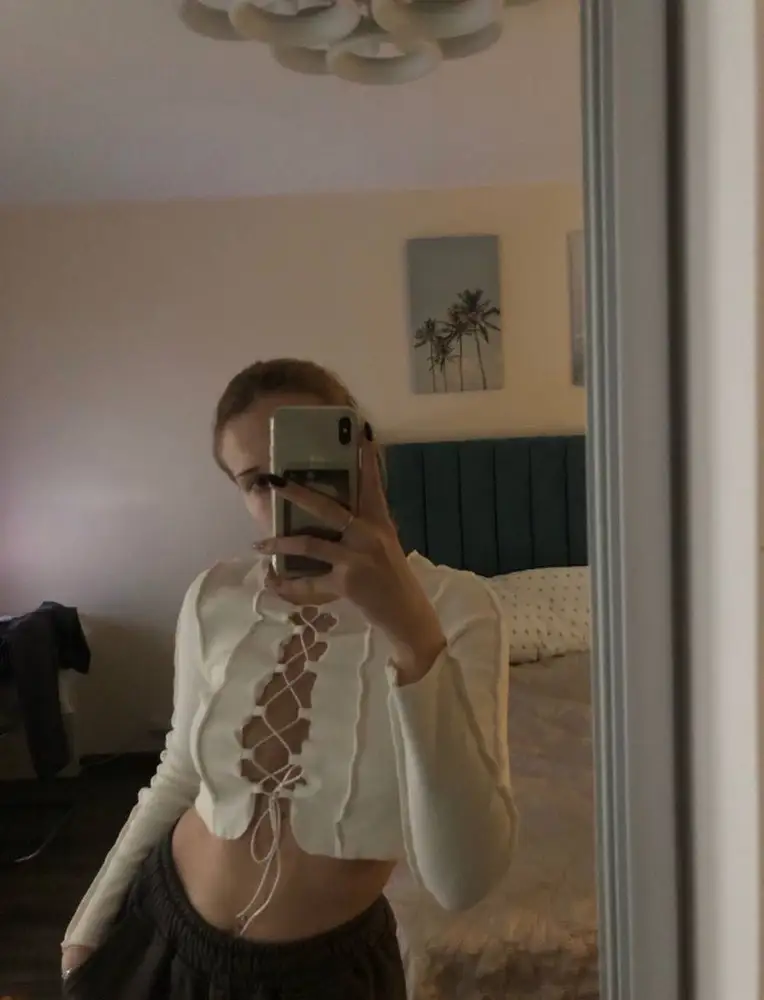 Заказывал топ в подарок девушке, выбирал из 3 вариантов, этот оказался самым качественным. Супер