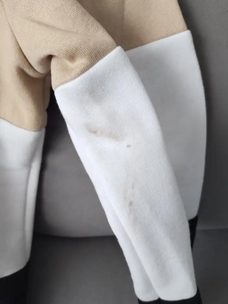 Кофта хорошая. Но пришла грязная