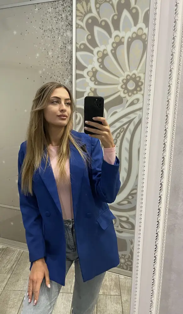 Отличный пиджак, хорошее качество и очень насыщенный цвет 😍